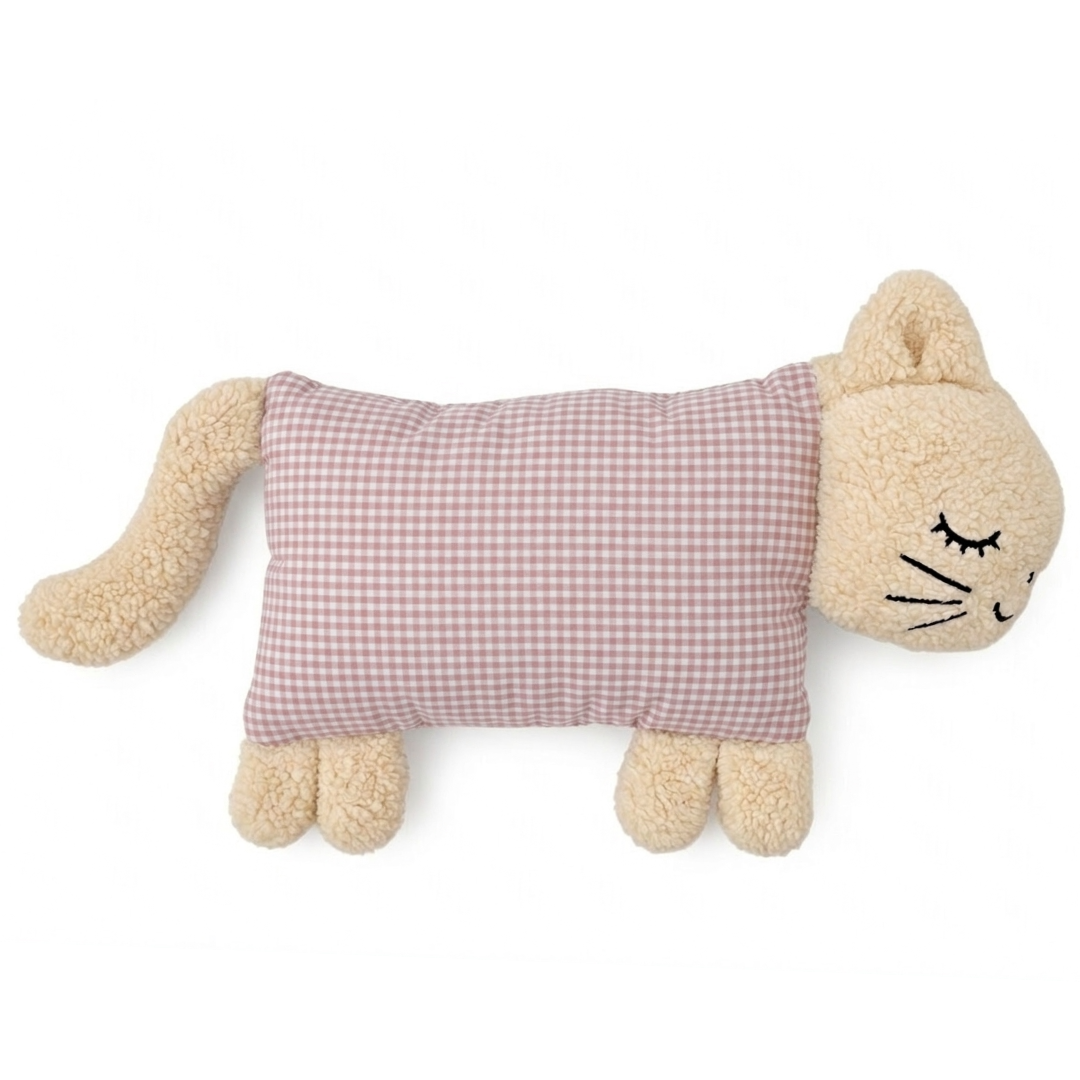 Kuschelkatze in Vichykaro Rosa – Musselin-Kuscheltier mit Merinowolle von Die Gräfin